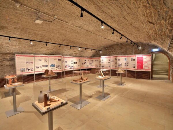 Ausstellungsraum im Gewölbekeller
