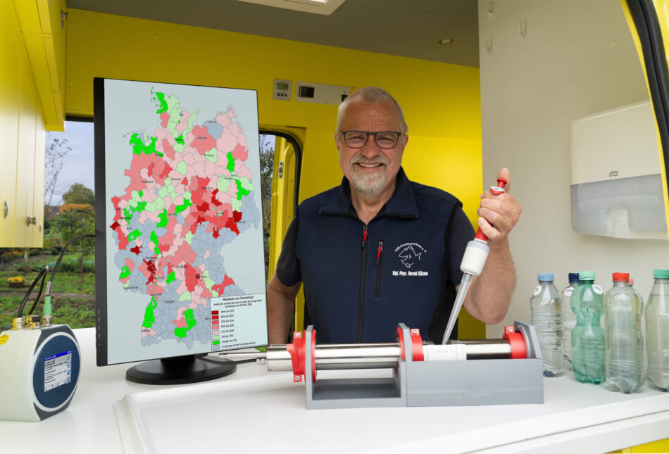 Labormobil des VSR-Gewässerschutzes in Bad Königshofen Foto